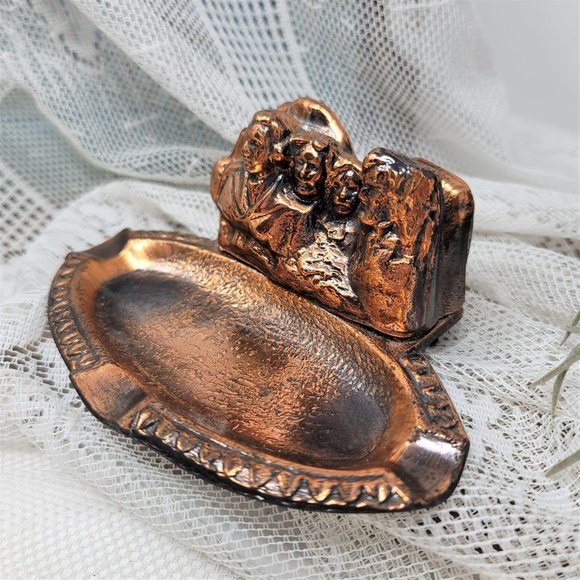 Vintage Mt. Rushmore Ashtray Shrine of Democracy C - Picture 4 of 9